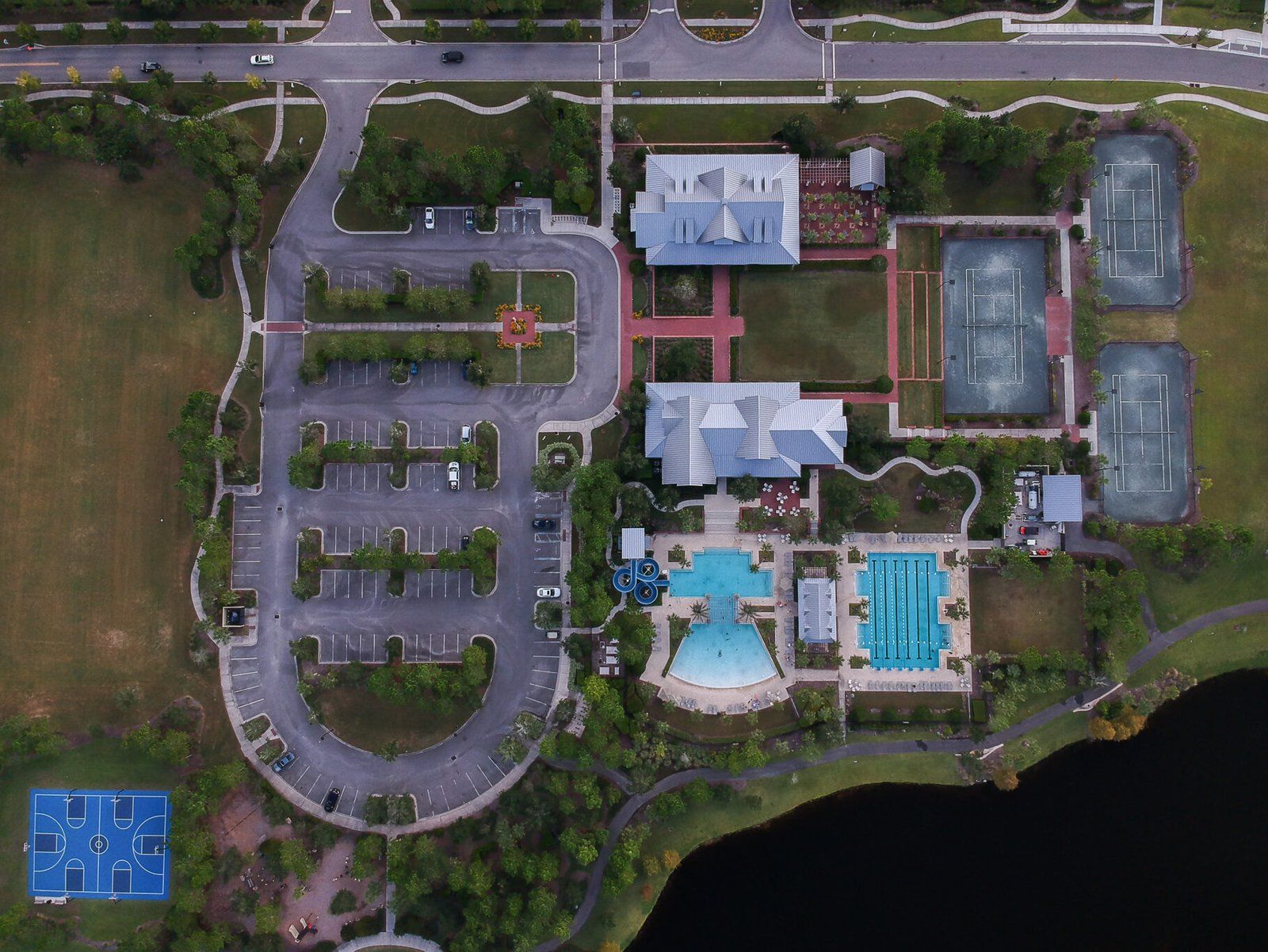 Aerial photo: Amenities